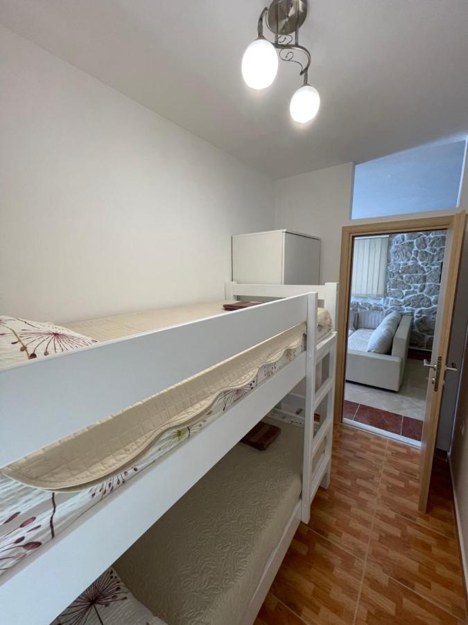 Ivan I Matej Apartments บลัตเซ ภายนอก รูปภาพ